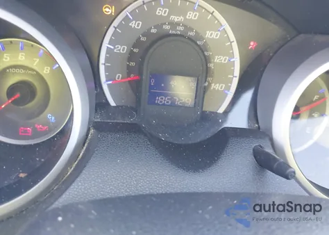 2010 Honda Fit Sport z USA, uszkodzony, nr VIN JHMGE8H43AS000441